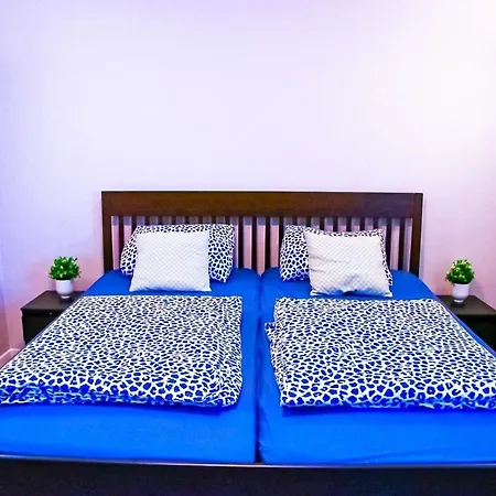 דירה Casa-yelena-direkt-am-meer-mit-grossem-pool